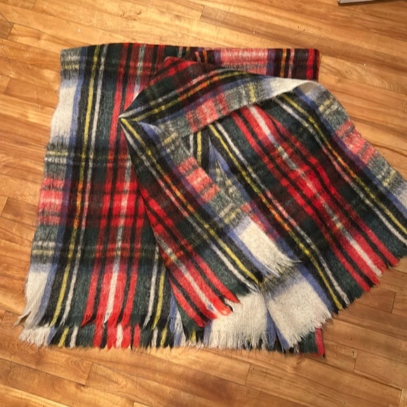 Vintage Hudson’s bay mohair wrap Scarf - Picture 3 of 7